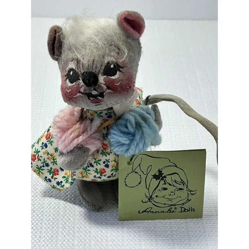 Vintage 1971 Annalee‎ 6” Mobilitee Knitting Mouse With Yarn & Orignal Tags